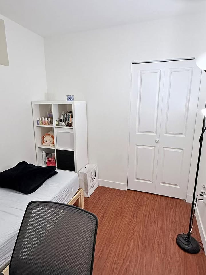 Private room in East Vancouver in Vancouver